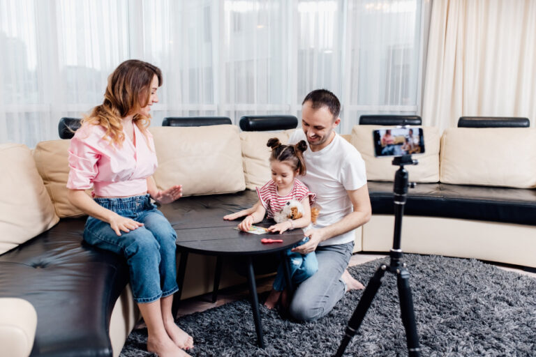 Discover the Top Mom Influencers Shaping Parenting and Lifestyle Online