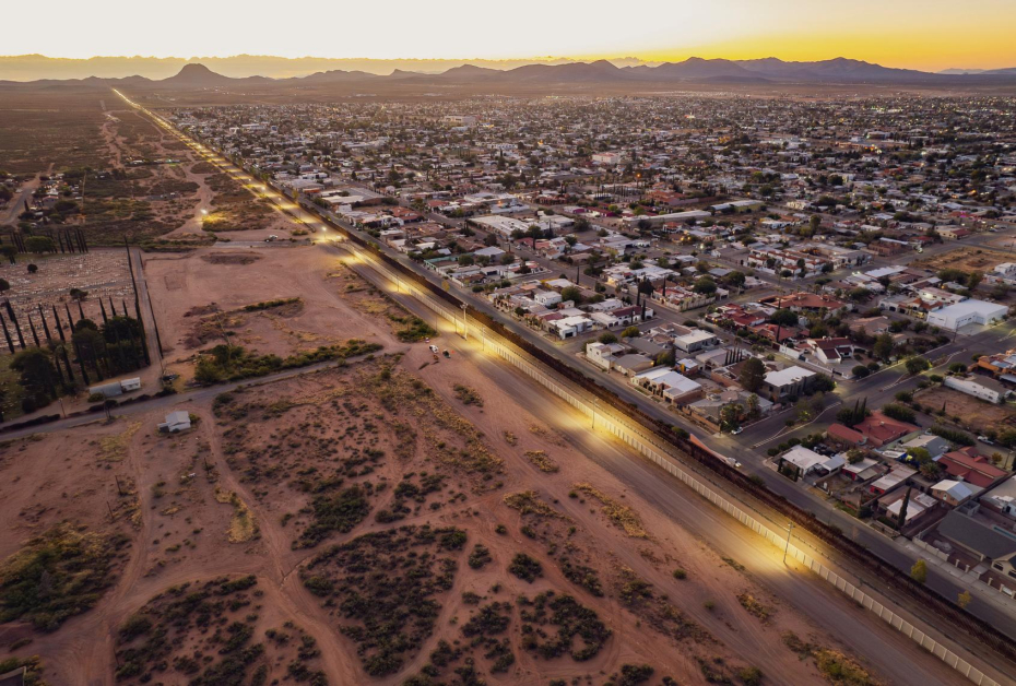 In Arizona, Democrats battle over who’s the real “outsider”